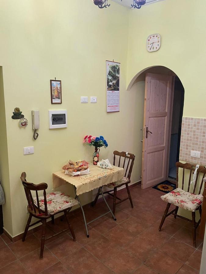 Appartamentino Di Corso Umberto Ronciglione  Exterior foto